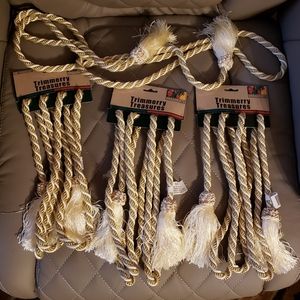 Christmas tree trimming ropes